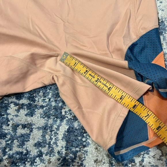 Fabletics Motion365 High-Waisted Traputo Run Biker Shorts Size Large - Picture 7 of 7